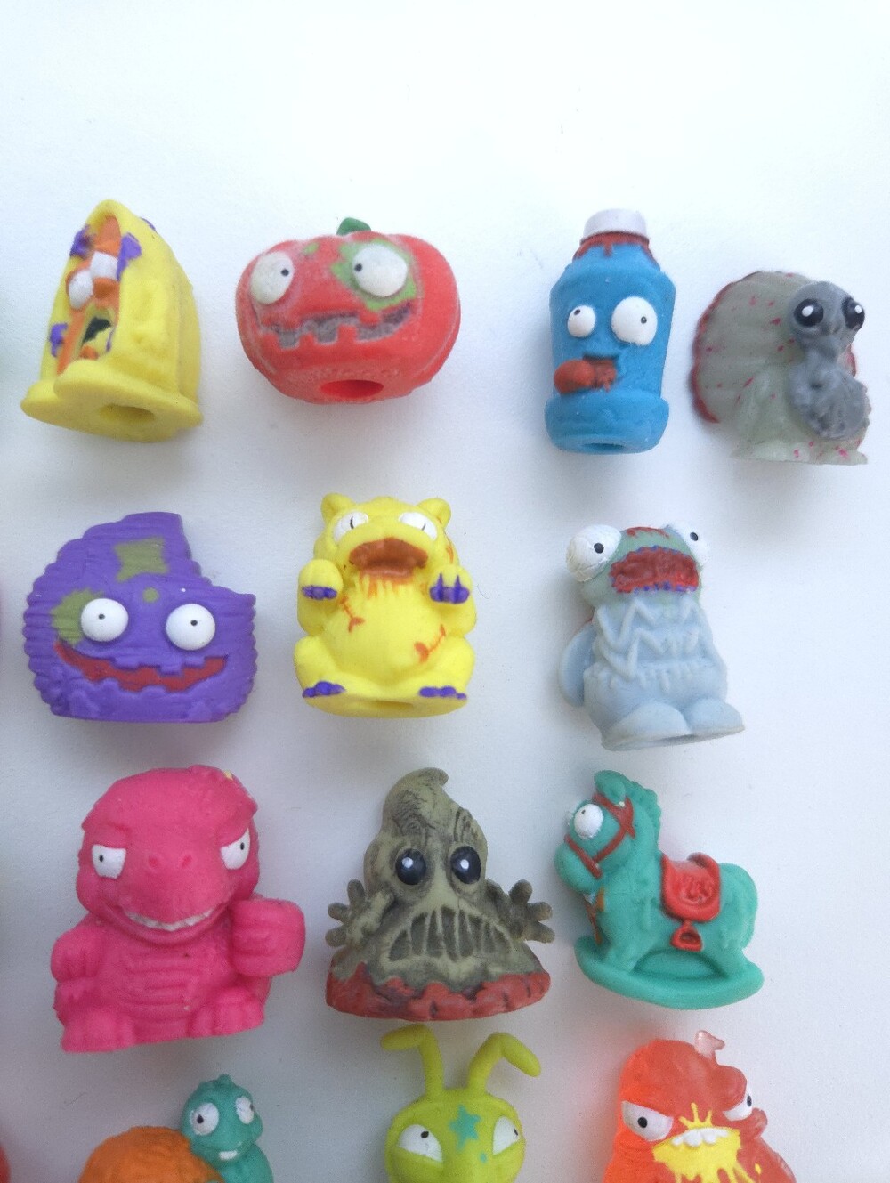 Moose Toys Track Pack Grossery Gang Mini Figures and Trash Cans - Picture 4 of 16